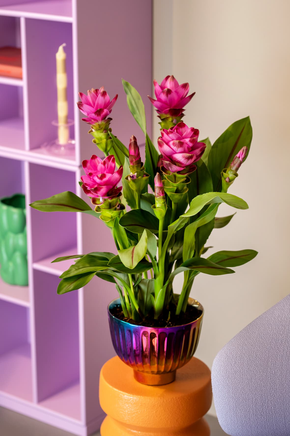 Exotic bloom, clean finish.